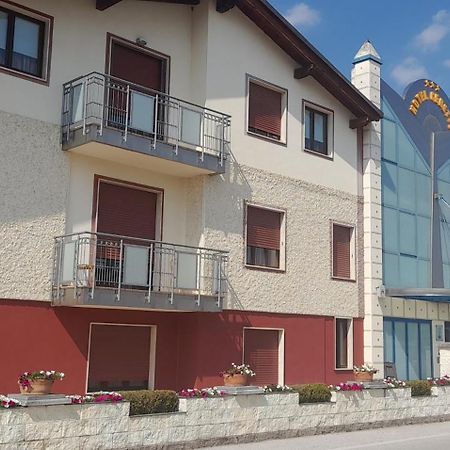 Hotel Ceretto Busca Exteriér fotografie
