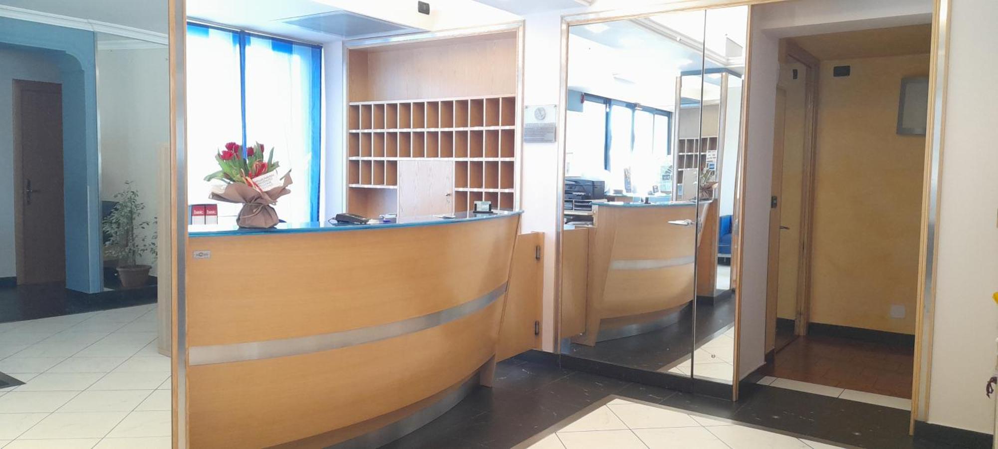 Hotel Ceretto Busca Exteriér fotografie